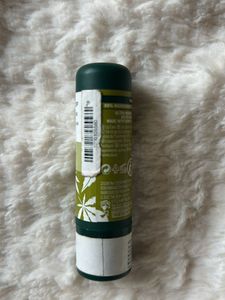THE BODY SHOP HEMP lip Rescue Stick Vegan