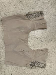 Elegant Beige Saree With A Free Blouse