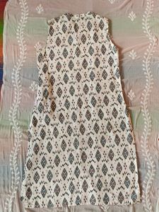 Branded Medium Size Sleeveless White Kurti With Un