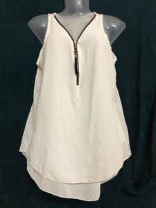 Zuiki White Sleeveless Stylish Top