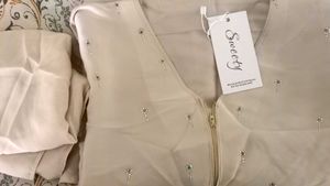 Beige Colour Abaya Brand New Purchased Fr Dubai