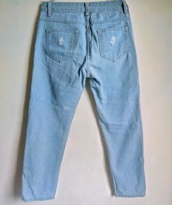 Women Boyfriend Ripped Fit Jeans