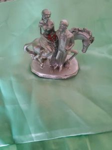 Couple Showpiece