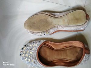 Traditional Juttis
