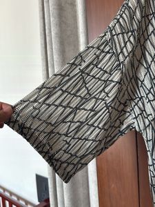 Zara Printed /knitted Women&#39;s Top