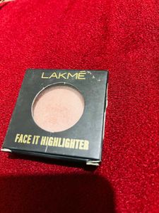 Branded Lakme Highlighter