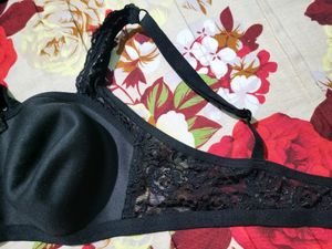 Clovia Black Bra ( New And Unused)