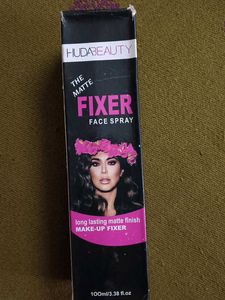 Huda Beauty Matte Fixer Face Spray