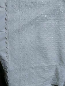 White Embroidered Kurta And Paint