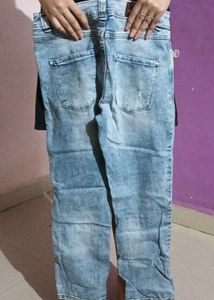 Stylish Light Wash Jeans