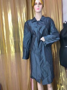Elegant unisex Coat lenth 38 (2dec4)