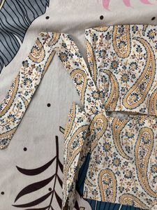 Paisley Print Puffer Sleeves Crop Top