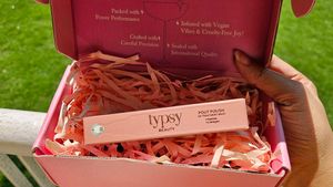 Typsy Beauty Pout Polish - Caramel Toffee