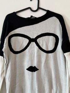 Chic Graphic Print Sweater