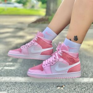 Girls Shoe 🥿