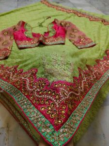 Designer Blouse With Saree 💝