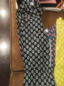Women Kurta Sets &amp; Suits