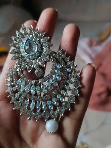 Earings Set With Mangtika