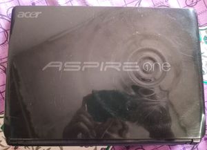 Acer Aspire One Mini Laptop D2570M