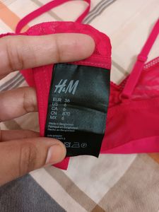 H&amp;M B70...32B Net Bra