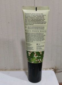 Quench Shine Control Face Wash