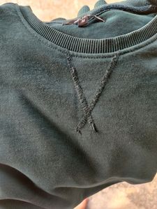 Men Sweater Available In Good Condition Zudio Bran