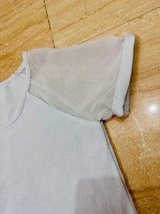 White Mesh Sleeves Top 🤍