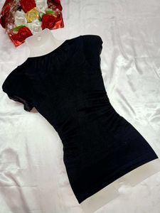🖤Black Fitted Shapewear Top🖤
