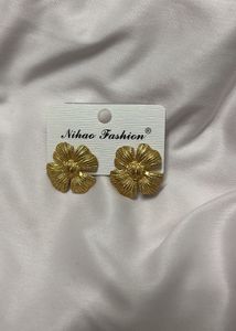 Gold Flower Earrings