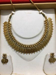 women neck set