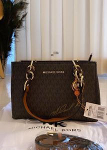 MK Bag With SIGNATURE ✍️/ Limited Edition