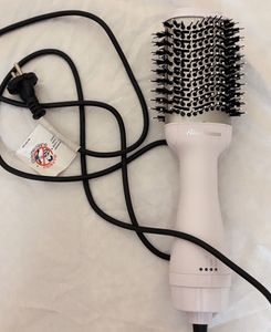 Alan Truman Blow Brush (white)