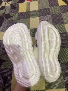 Super Soft White Cushion Slides