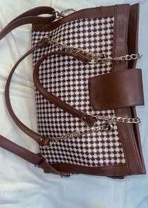 Houndstooth Shoulder + Laptop Bag