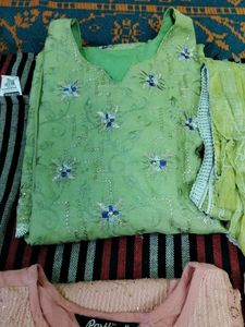 4 Kurti Dupatta Set