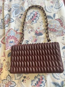 Elegant Quilted Handbag
