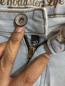 Light Wash Ripped  Jeans