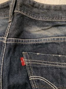 Ma2136 Levi&#39;s jeans waist 34 inches