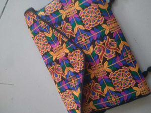 Traditional Multicolor Embroidered Sling Bag👛