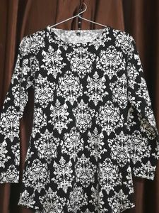 Black And White Printed Top For Winters