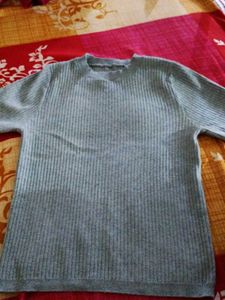 Gey Woolen Top With Packed Neck