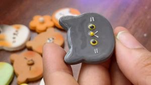 Clay Toy Which Has Magnet