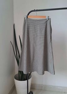 Elegant Midi Skirt
