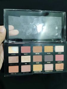 Insight Eyeshadow Palette 15 Shades