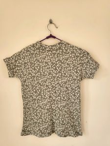Cute Stretchable Body Hugging Crop Top