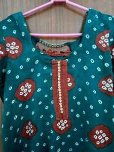 Bandhani Green Suit