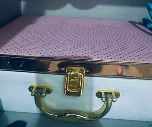 Makeup Box