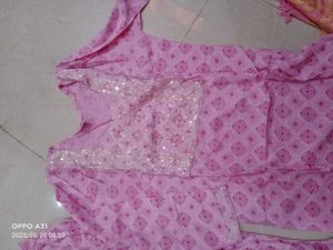 New Beautiful And Elegant Suit