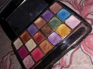 eyeshadow pallete