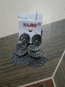 Earning For Partywear Or In Any Small Function With Either Kurtis Or Saree